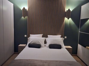 Room - Vrbo Property (Reims)