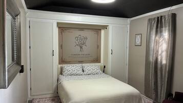 WiFi, bed sheets