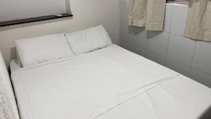 Room | Iron/ironing board, free WiFi - ENCANTOS DO MAR HOSTEL (Recife)