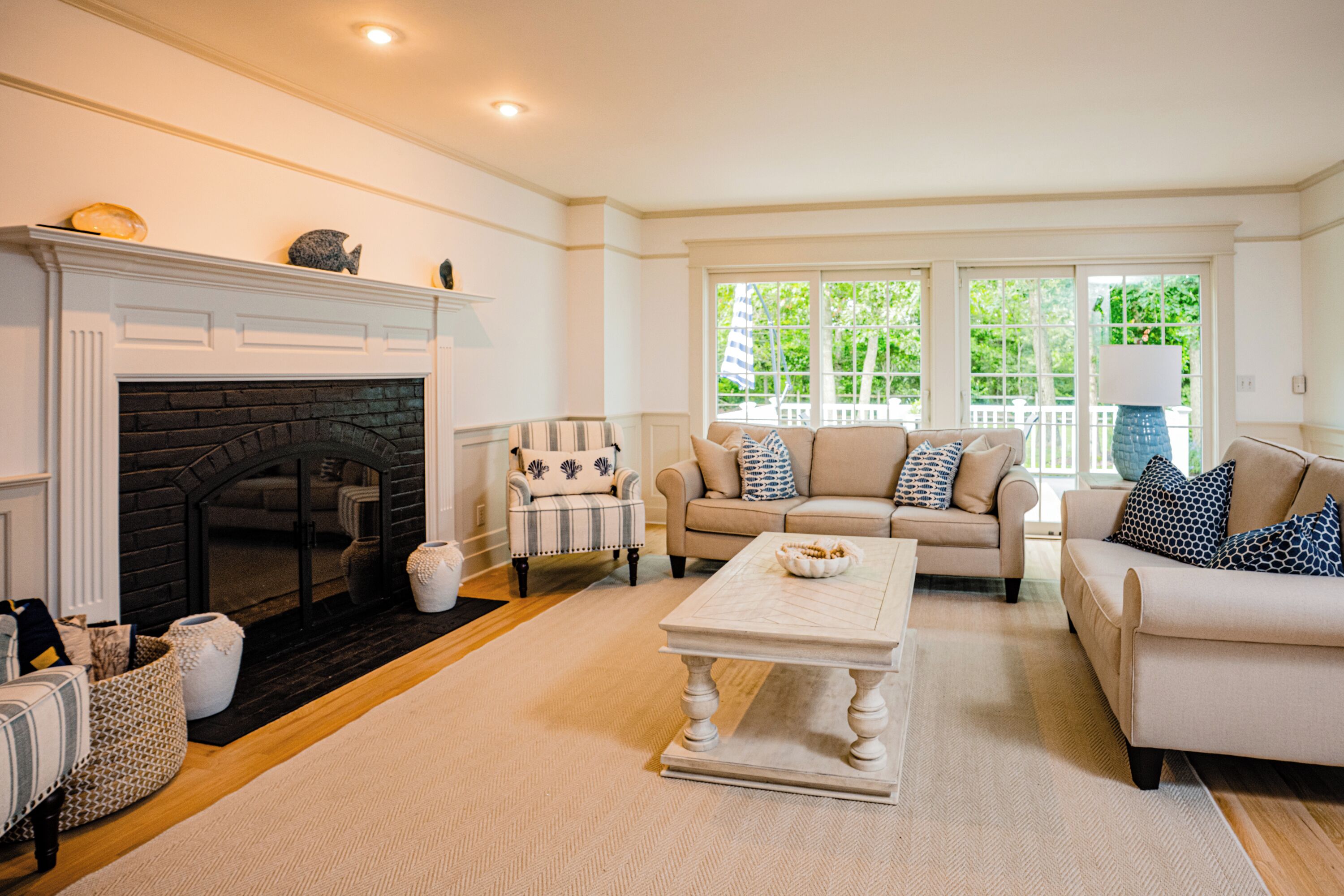 Coastal Colonial Oasis ~ Heated Pool ~ Fire Pit ~ Hot Tub - Falmouth, MA