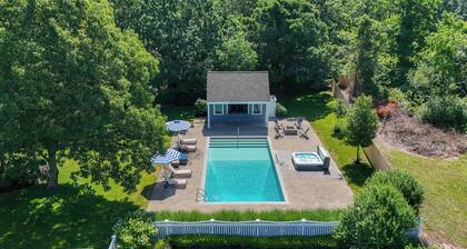 Coastal Colonial Oasis ~ Heated Pool ~ Fire Pit ~ Hot Tub