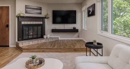 Downtown Luxury Retreat King Bed 3 Br Sleeps 6