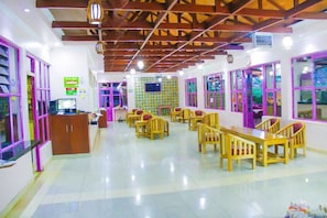 Dining - DESTINATION RESORT CENTRE  (Makutano)