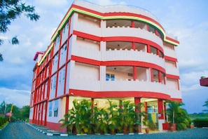 Exterior - DESTINATION RESORT CENTRE  (Makutano)
