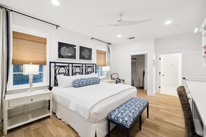 2 bedrooms - PRIVATE BEACH/POOL ACCESS-Newly Renovated-Charming Coastal Getaway (Rosemary Beach)
