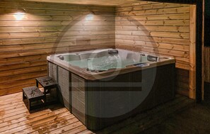 Spa - Lovely home in Roslev with house sea view (Roslev)