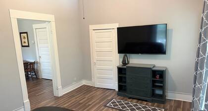 Lovely 1-bedroom apartment with AC in serene Carthage