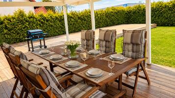 Superior Villa | Outdoor dining