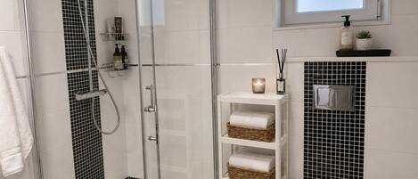 Superior Villa | Bathroom