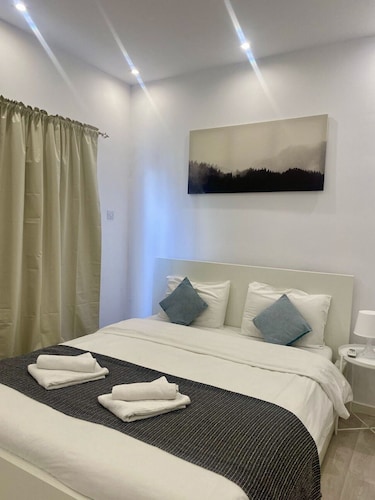 1-bedroom flat 100m from the beach in Tourist area