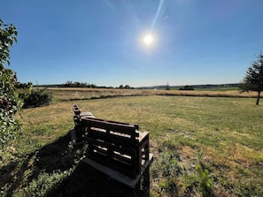 Property grounds - Maison les Gastinières, surrounded by nature and near the châteaux of the Loire Valley (Fontaine Guerin)