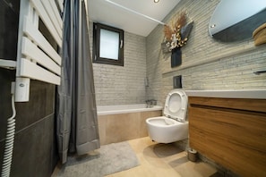 Bathroom - Amazing new 2 bedroom flat near casino beach mall (Limassol)