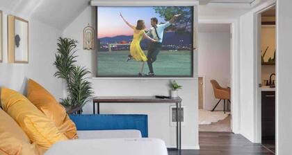 Centralia Theater Apt w/ Projector | Sleeps 4