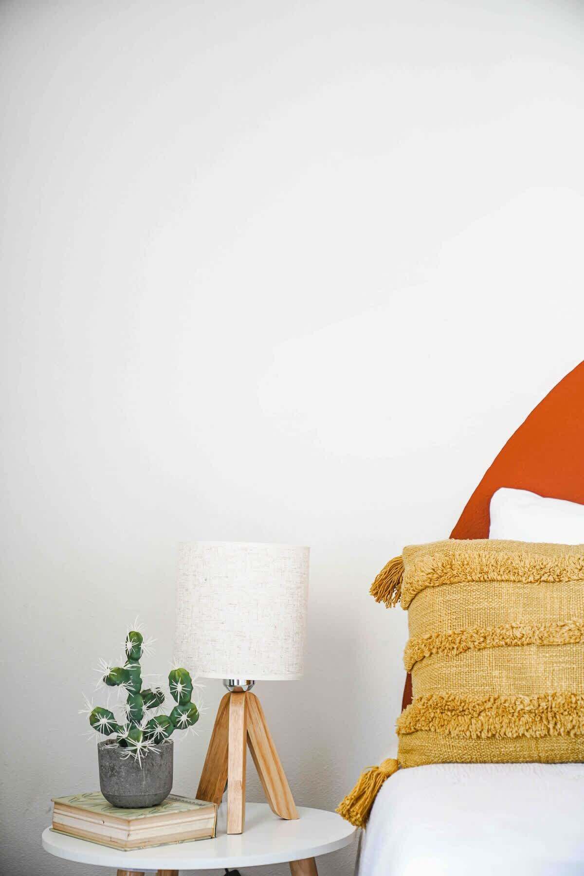 Tabla de planchar con plancha, wifi y ropa de cama 