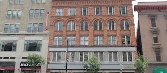 Trumbull Apartments