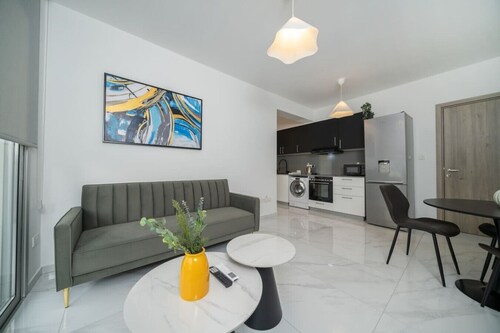 New 1 bedroom flat in Aglatzia