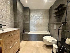 Bathroom - Amazing new 2bedroom flat near casino beach mall (Limassol)