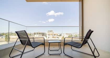 New 1 bedroom flat next to the university