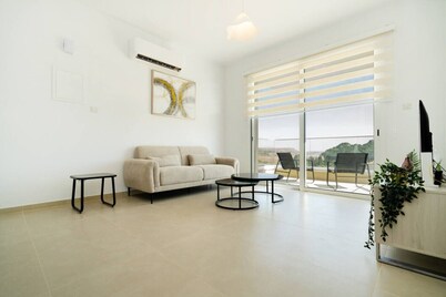 New 1 bedroom flat next to university