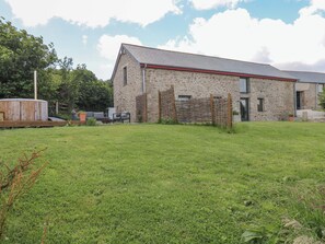 Exterior - REDDAWAY BYRE, pet friendly, character holiday cottage in Okehampton (Okehampton)