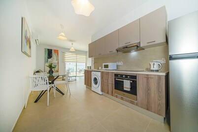 New 1 bedroom flat next to university