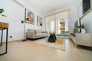 Living area - New 1 bedroom flat next to university (Aglantzia)