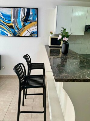 Dining - 1 bedroom flat, historic center (Limassol)