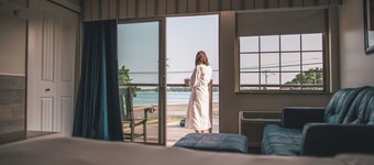 水街河畔旅館