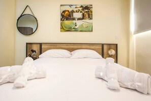 Room - Modern stylish studio, historic center, near beach (Limassol)