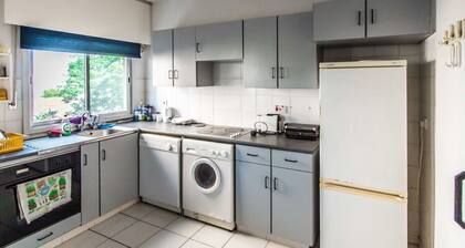 Private double room in shared flat, best location.
