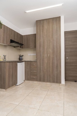 Private kitchen - Modern studio in historic center (Limassol)