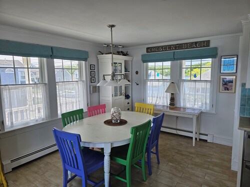 The Beach House, Crescent Beach, Hull