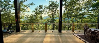 Lodge at Pinhook Gap w/ Sunset Views, Hot tub & EV