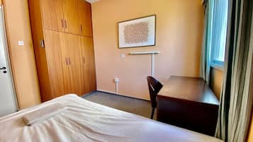 Desk, iron/ironing board, WiFi