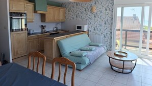 Unclassified image, 4 of 13, button - Oceanfront—Panoramic view and beach access in Ste Cécile (Camiers)