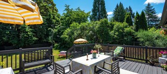 Family Retreat with Groovy Vibes - Bar + Firepit