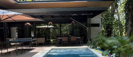 Piscine extérieure