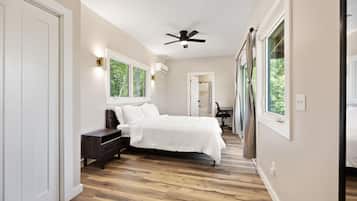 2 bedrooms, desk, iron/ironing board, WiFi (free)