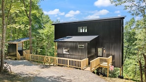 Exterior - NEW listing! The Celina Bin~hot tub~TN~The Cumberland Collective (Celina)