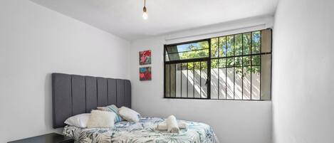 Comfort House | Blackout drapes, iron/ironing board, free WiFi