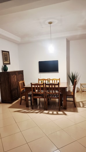 Dining - Vrbo Property (El Jadida)