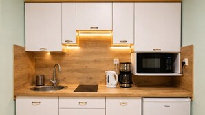 Căn hộ tiện nghi đơn giản | Bếp riêng