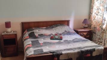 4 dormitorios, tabla de planchar con plancha, wifi y ropa de cama