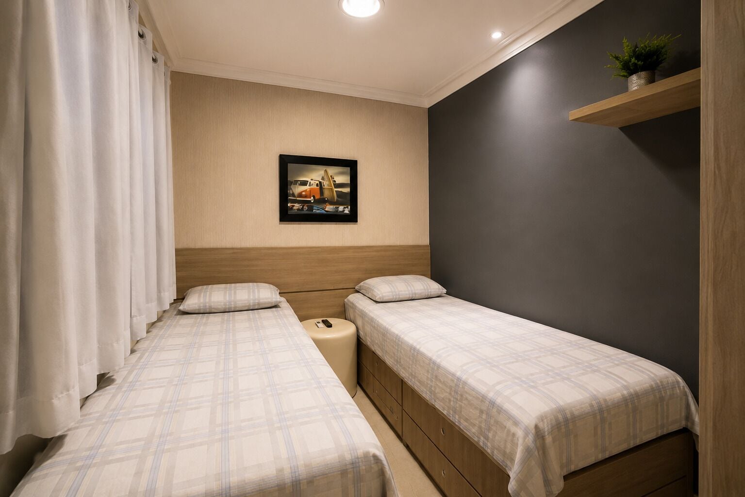 2 habitaciones, tabla de planchar con plancha, wifi y ropa de cama 