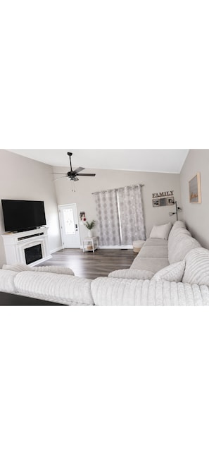 Living area - The Country Haven in peaceful Crossville (Crossville)