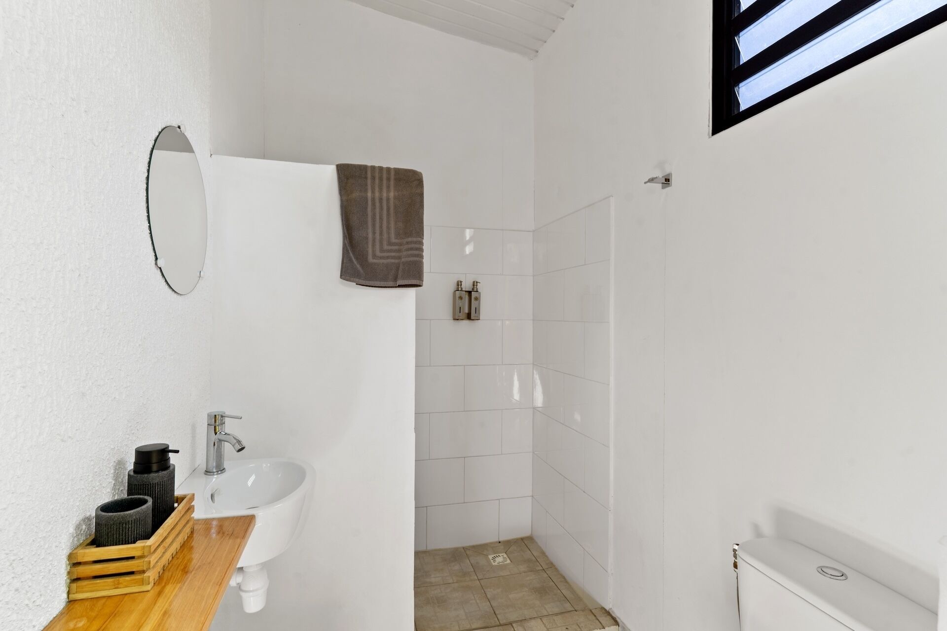 House, Patio, Garden View | Bathroom