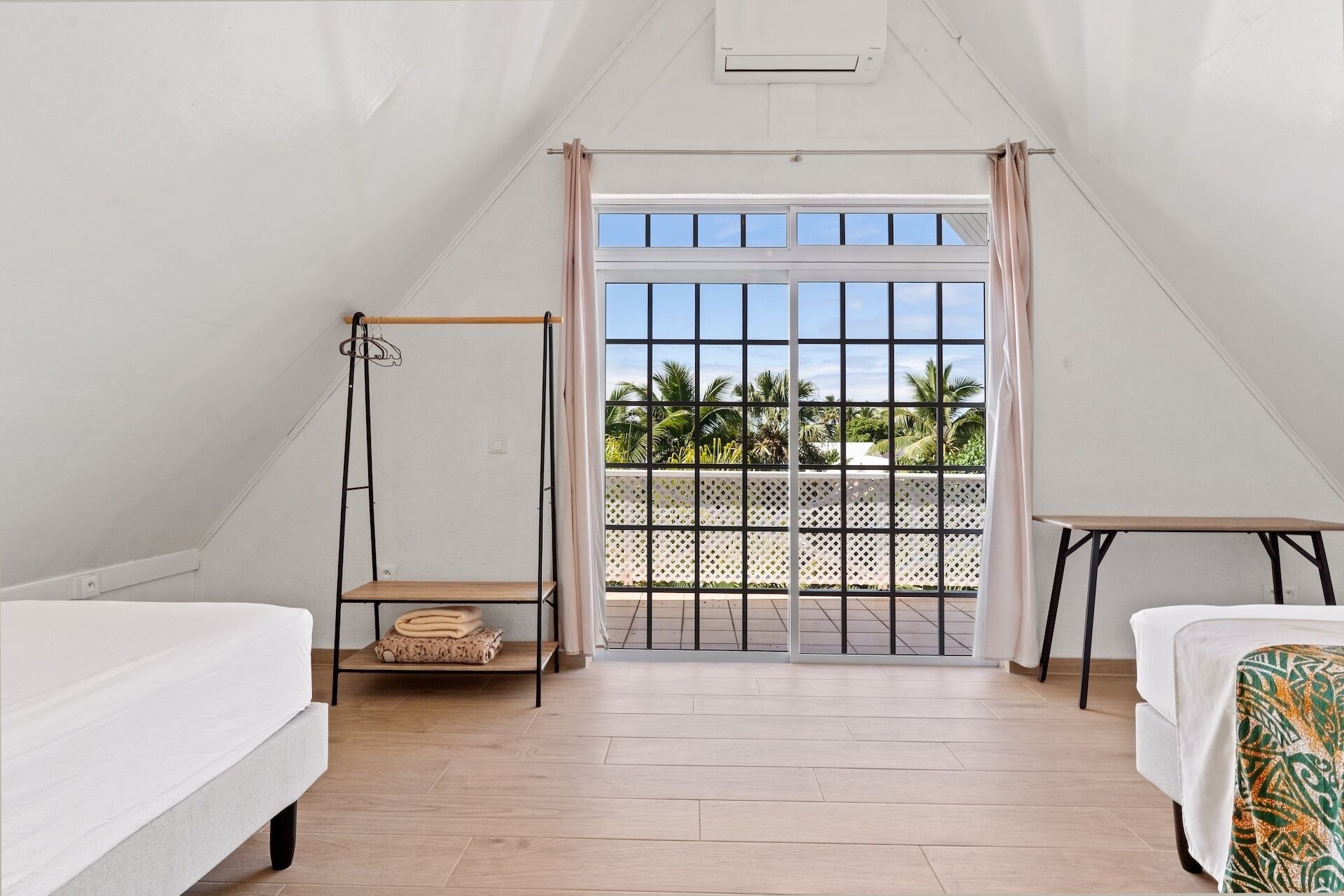House, Patio, Garden View | Free WiFi