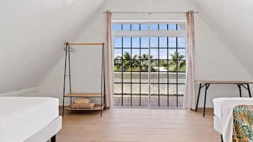House, Patio, Garden View | Free WiFi