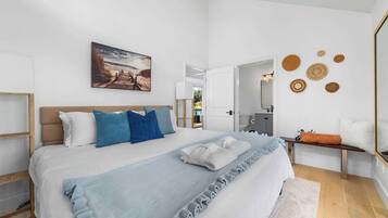 Iron/ironing board, travel cot, WiFi, bed sheets