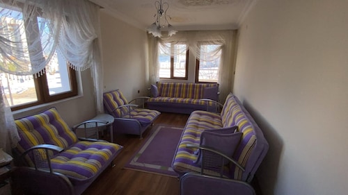 Gorgeous3-bedroom house in Çankaya perfect for your getaway